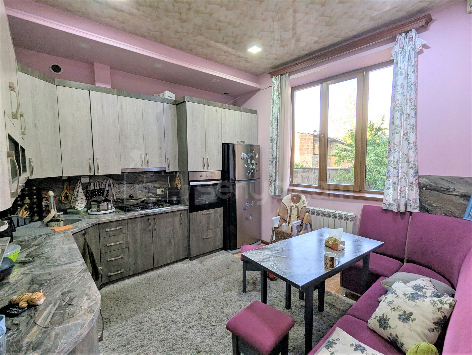 4 Սենյականոց Սեփական Տուն, 225քմ, Կապիտալ Վերանորոգված