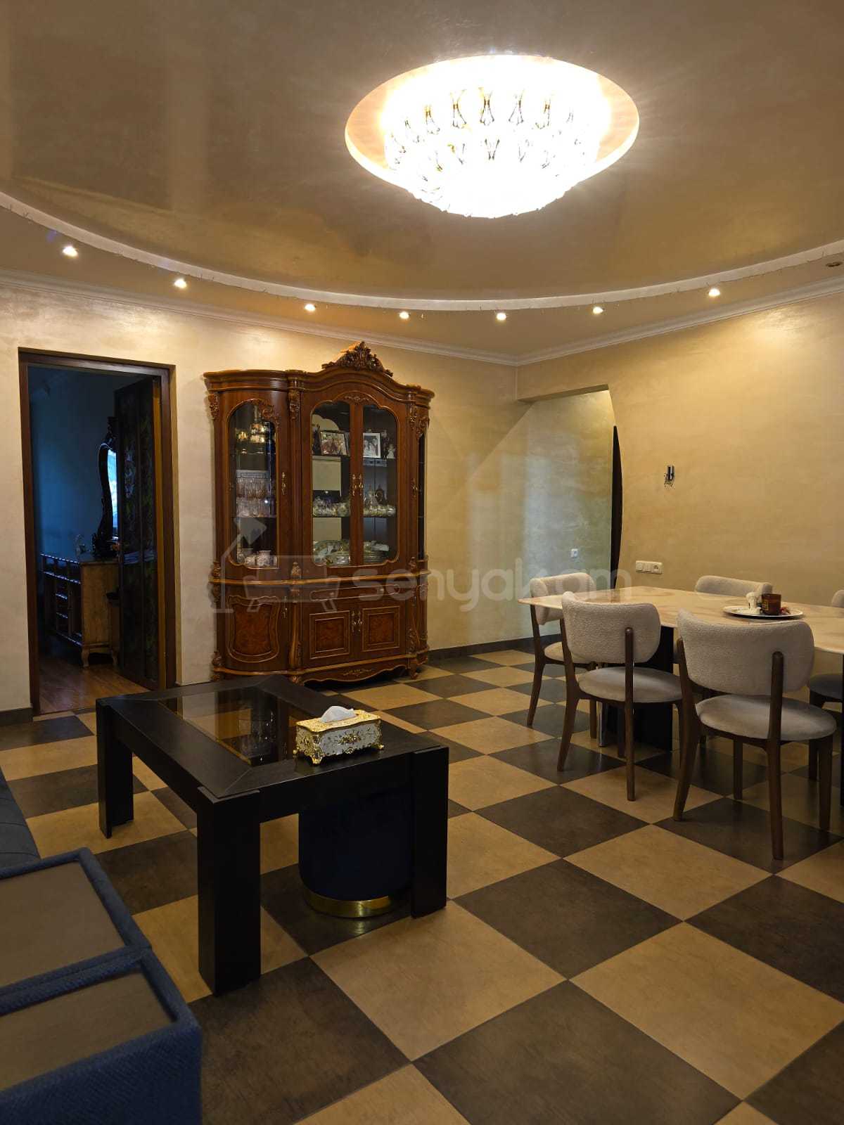 4 Սենյականոց Բնակարան Քարե Շենքում, 78քմ, 2/4 հարկ, Կապիտալ Վերանորոգված