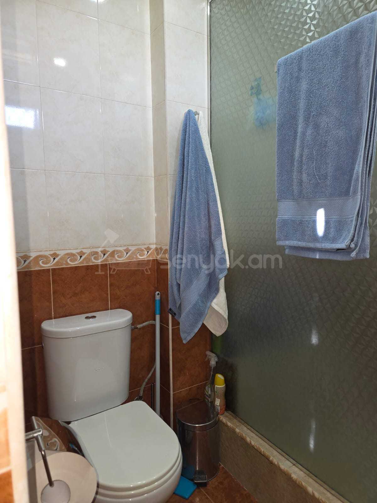 4 Սենյականոց Բնակարան Քարե Շենքում, 78քմ, 2/4 հարկ, Կապիտալ Վերանորոգված