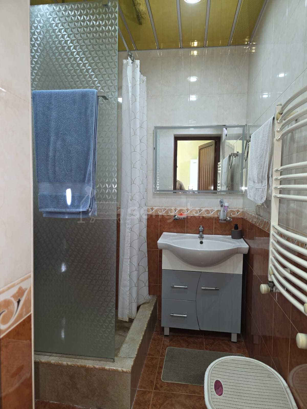 4 Սենյականոց Բնակարան Քարե Շենքում, 78քմ, 2/4 հարկ, Կապիտալ Վերանորոգված