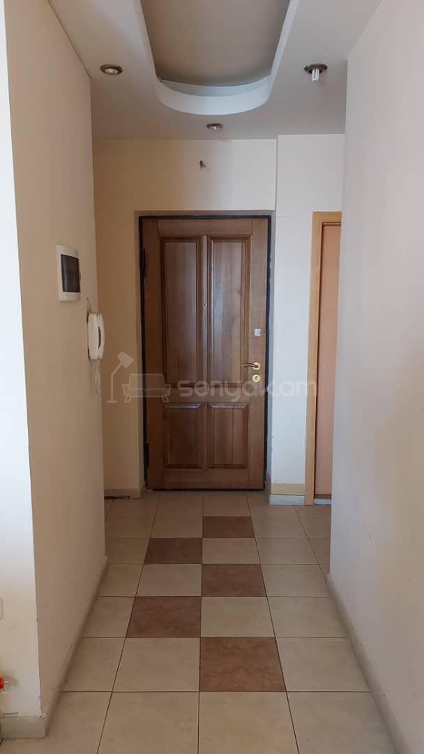 3 Սենյականոց Բնակարան, 82քմ, 5/5 հարկ, Կապիտալ Վերանորոգված