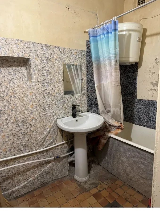 3 Սենյականոց Բնակարան, 100քմ, 4/10 հարկ, Պետական Վիճակում