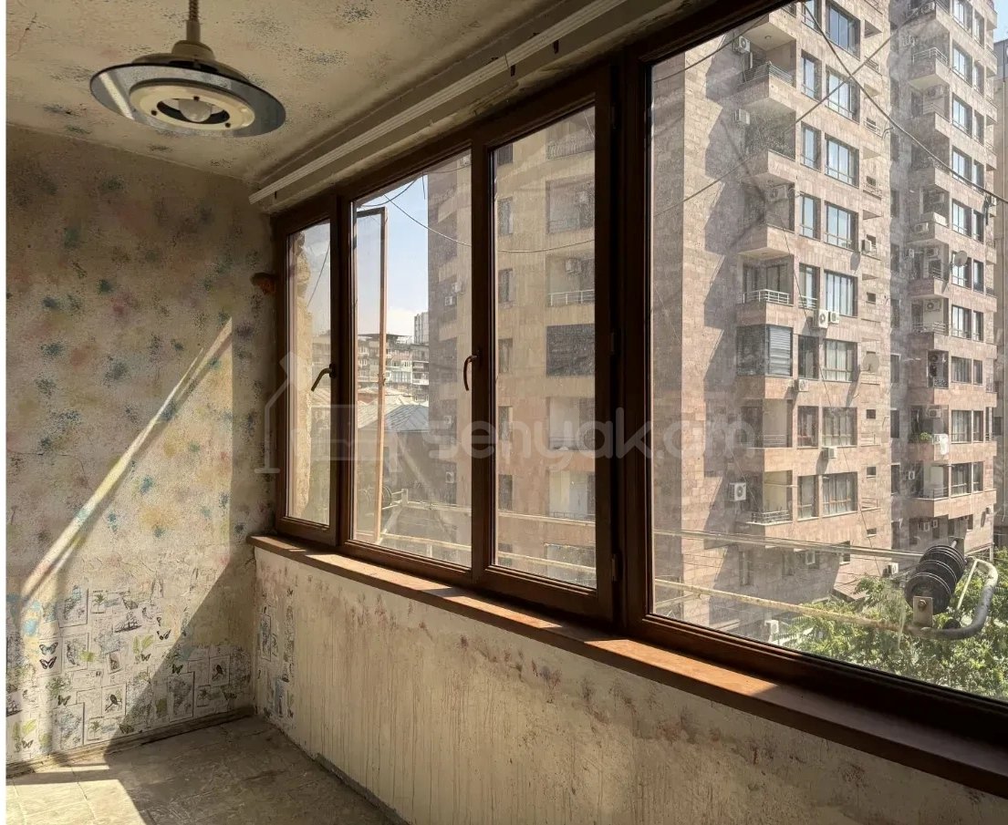 3 Սենյականոց Բնակարան, 100քմ, 4/10 հարկ, Պետական Վիճակում