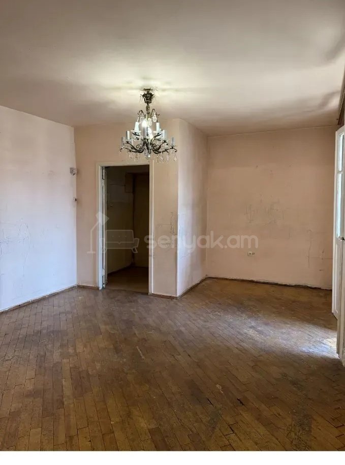3 Սենյականոց Բնակարան, 100քմ, 4/10 հարկ, Պետական Վիճակում