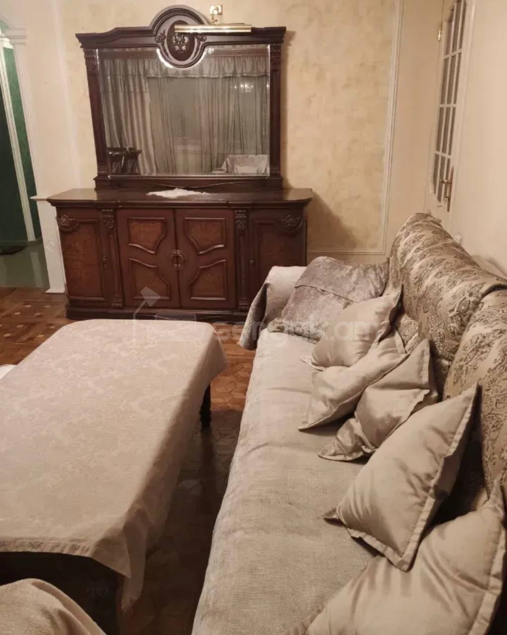 3 Սենյականոց Բնակարան, 95քմ, 9/9 հարկ, Կապիտալ Վերանորոգված, Կահավորված, Արևկող