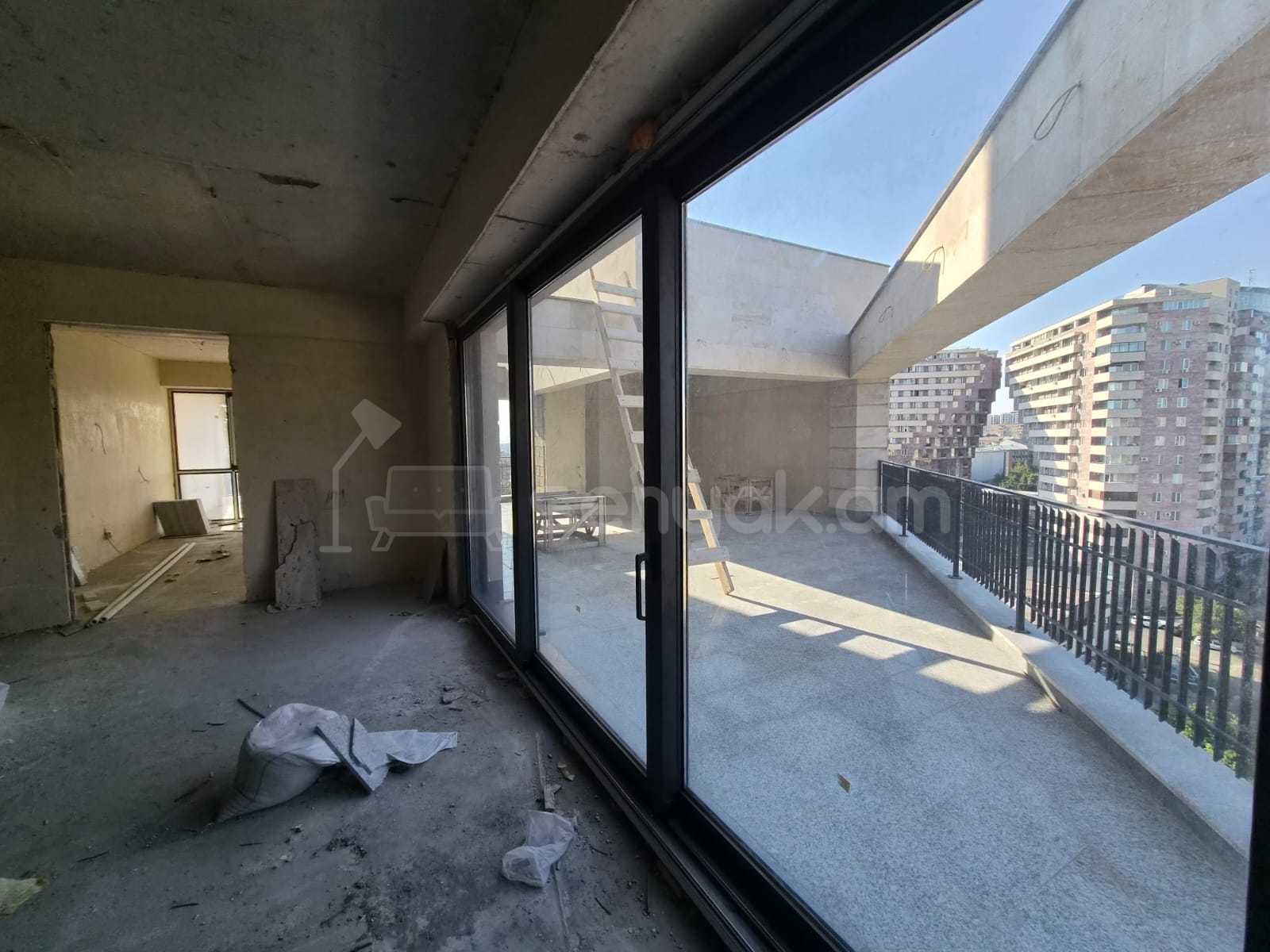 4 Սենյականոց Բնակարան Նորակառույցում, 280քմ, 12/20 հարկ, Զրոյական Վիճակում