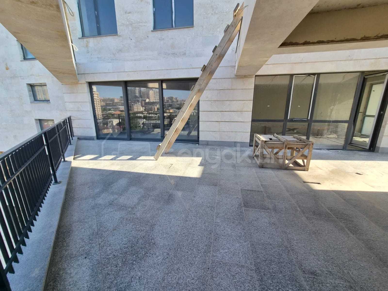 4 Սենյականոց Բնակարան Նորակառույցում, 280քմ, 12/20 հարկ, Զրոյական Վիճակում