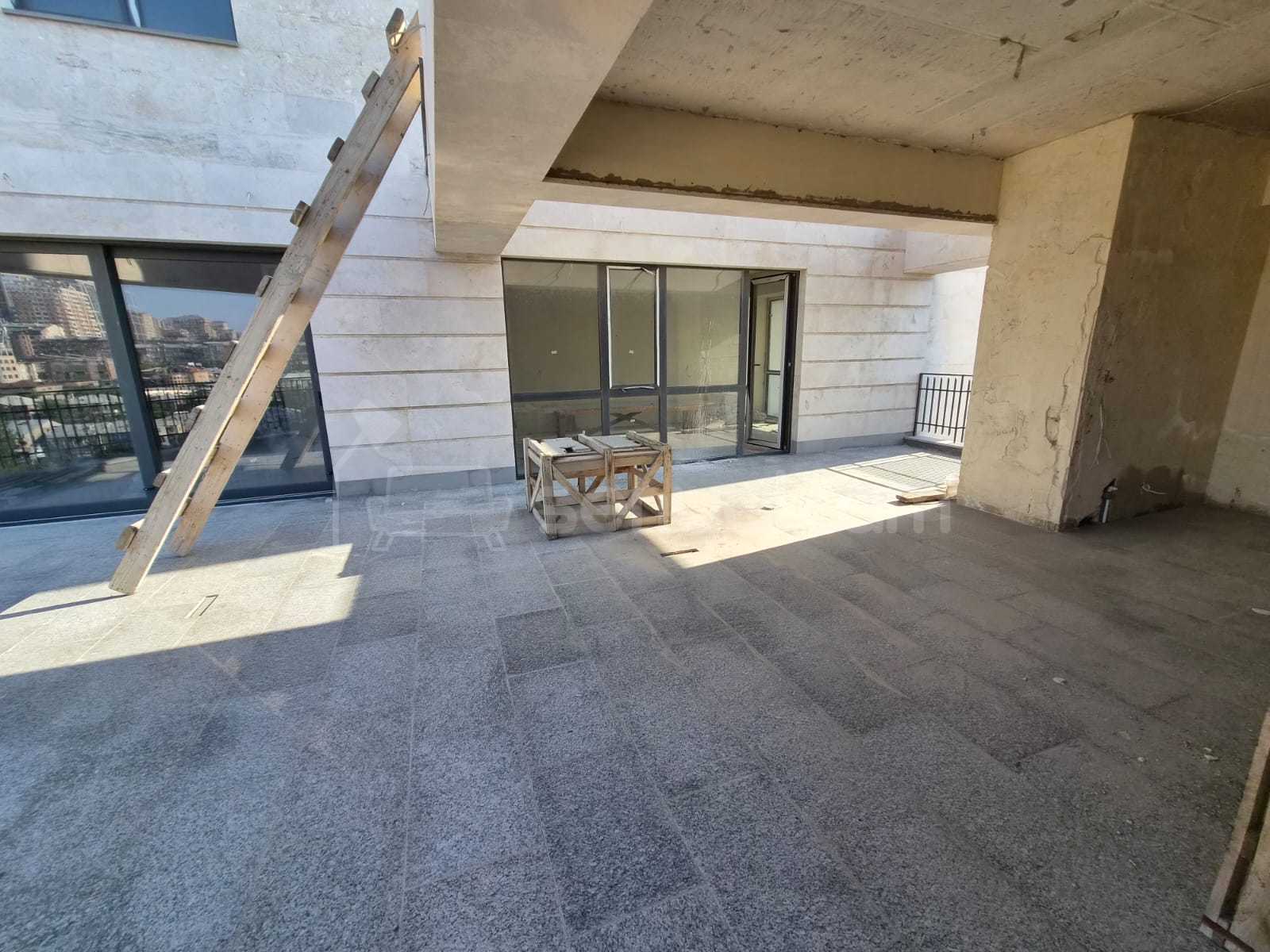 4 Սենյականոց Բնակարան Նորակառույցում, 280քմ, 12/20 հարկ, Զրոյական Վիճակում
