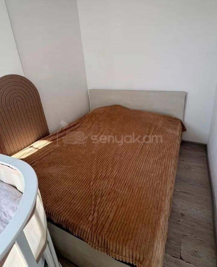 2 Սենյականոց Բնակարան Քարե Շենքում, 57քմ, 4/4 հարկ, Նորմալ Վիճակում