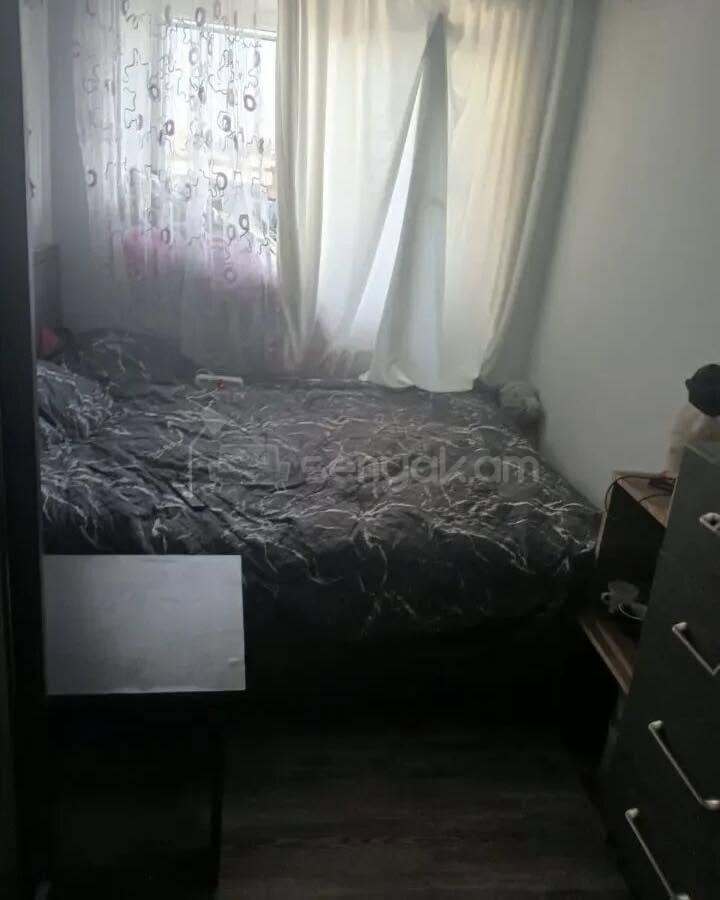 2 Սենյականոց Բնակարան Քարե Շենքում, 57քմ, 4/4 հարկ, Նորմալ Վիճակում