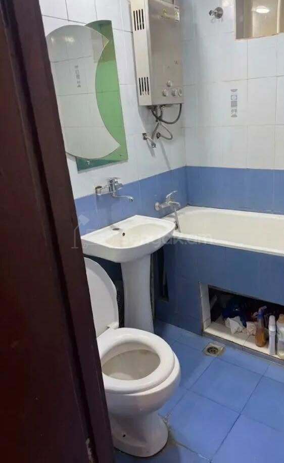 2 Սենյականոց Բնակարան Քարե Շենքում, 57քմ, 4/4 հարկ, Նորմալ Վիճակում