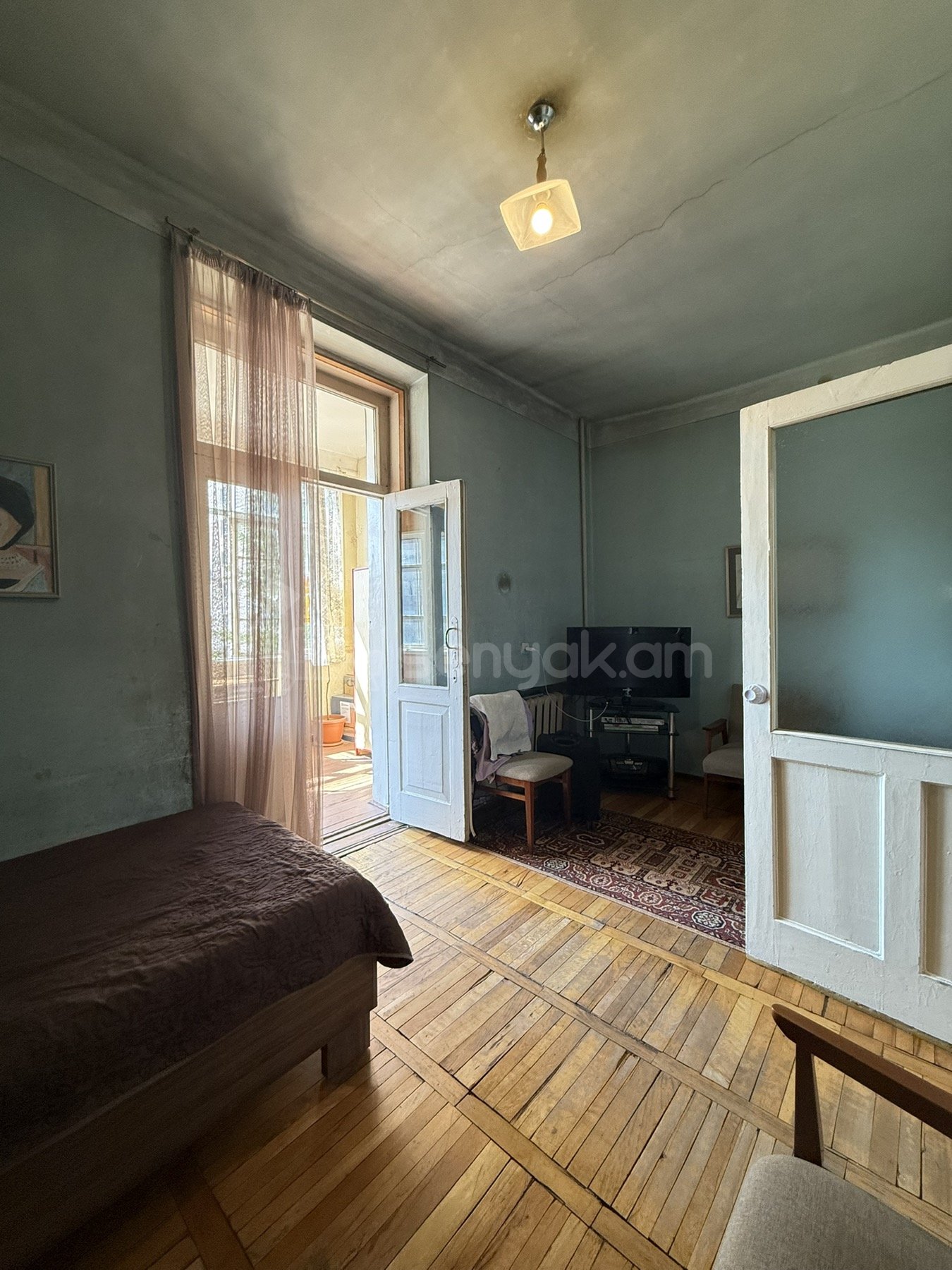3 Սենյականոց Բնակարան Քարե Շենքում, 72քմ, 3/5 հարկ, Պետական Վիճակում
