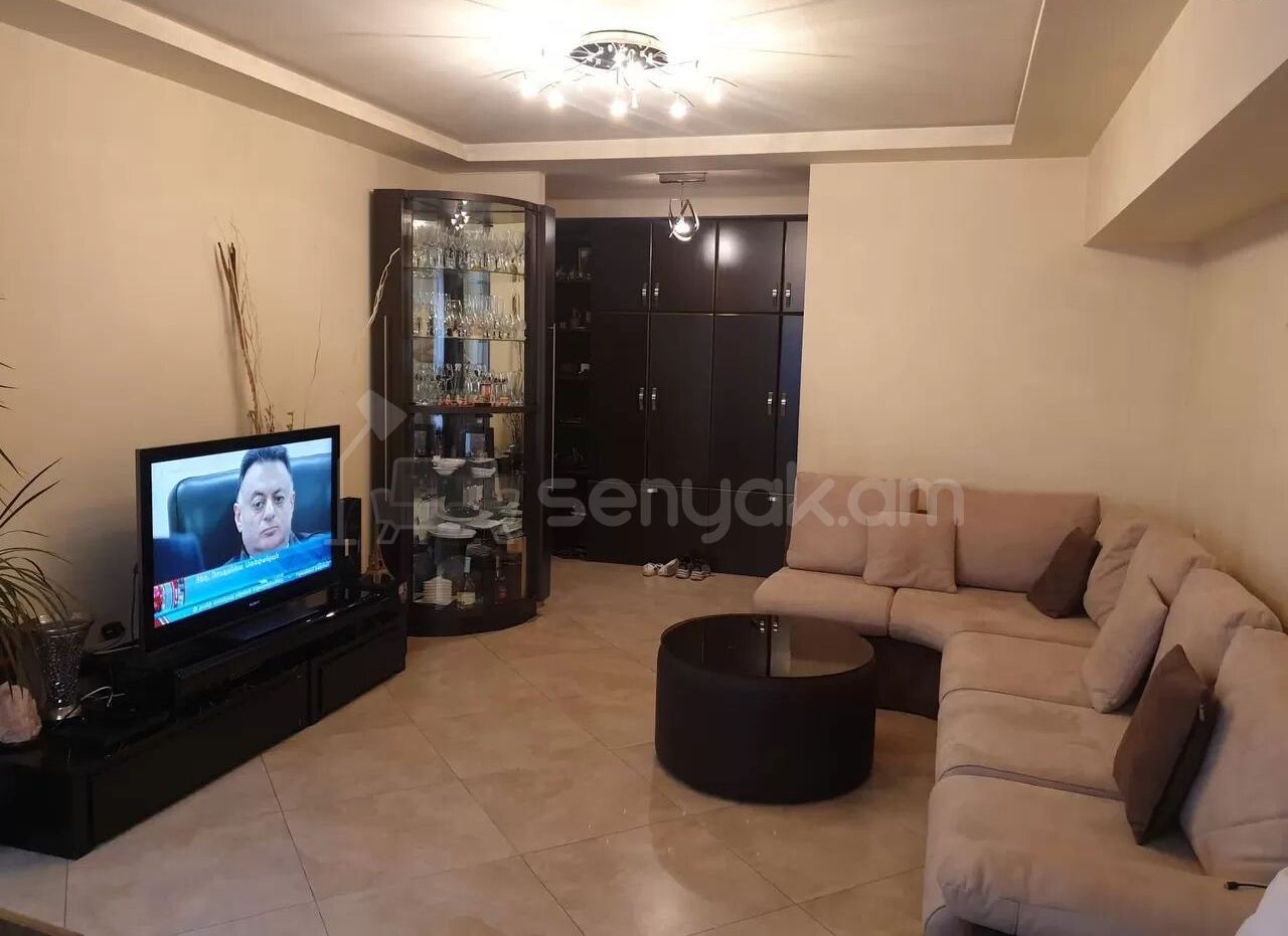 6 Սենյականոց Բնակարան Քարե Շենքում, 183քմ, 5/6 հարկ, Դիզայներական Վերանորոգված