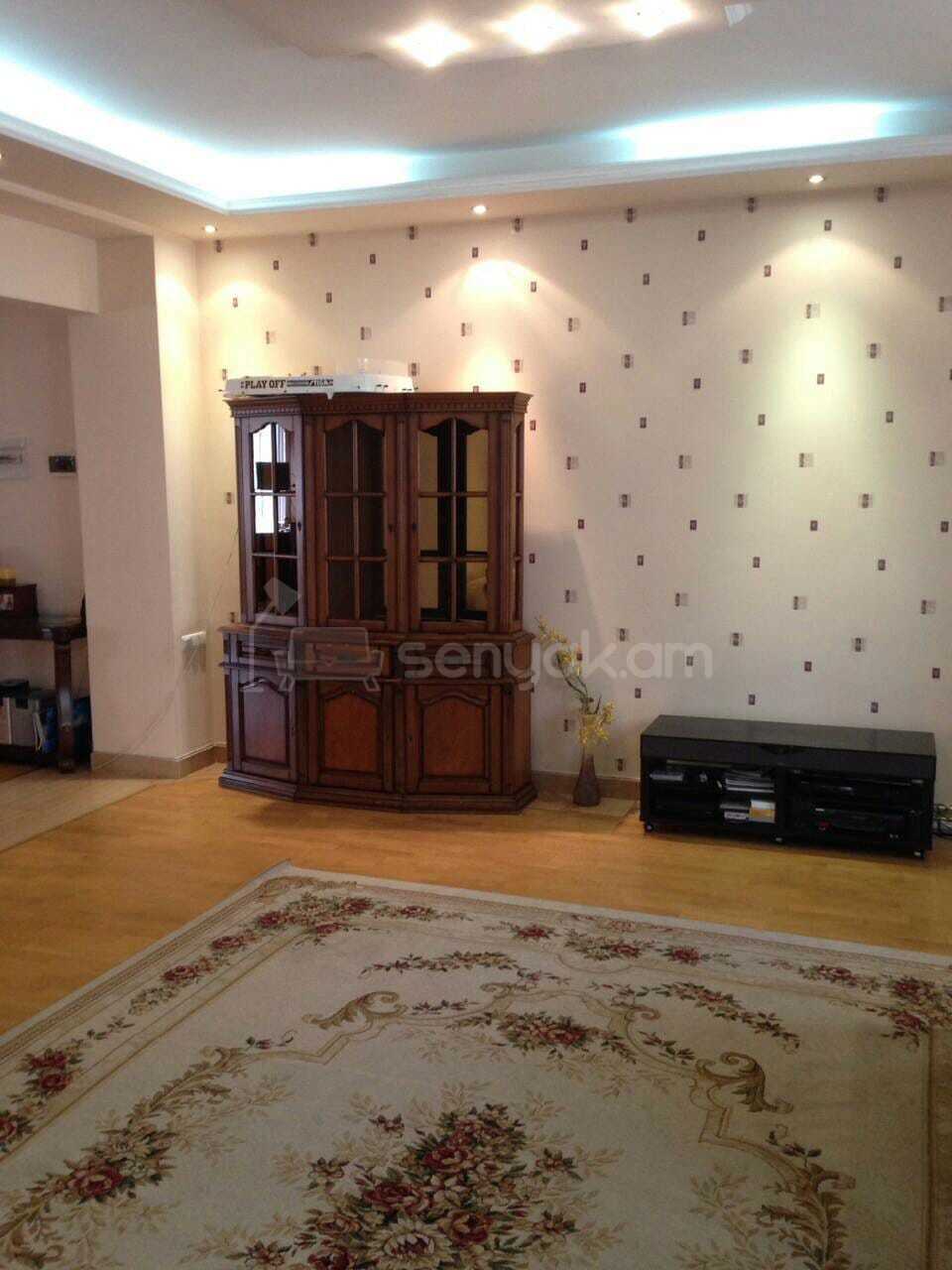 6 Սենյականոց Բնակարան Քարե Շենքում, 183քմ, 5/6 հարկ, Դիզայներական Վերանորոգված