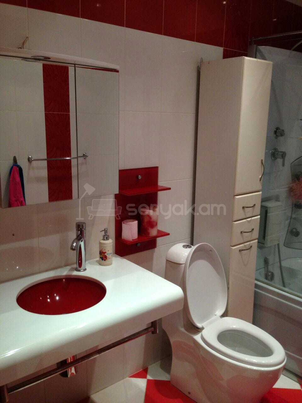 6 Սենյականոց Բնակարան Քարե Շենքում, 183քմ, 5/6 հարկ, Դիզայներական Վերանորոգված