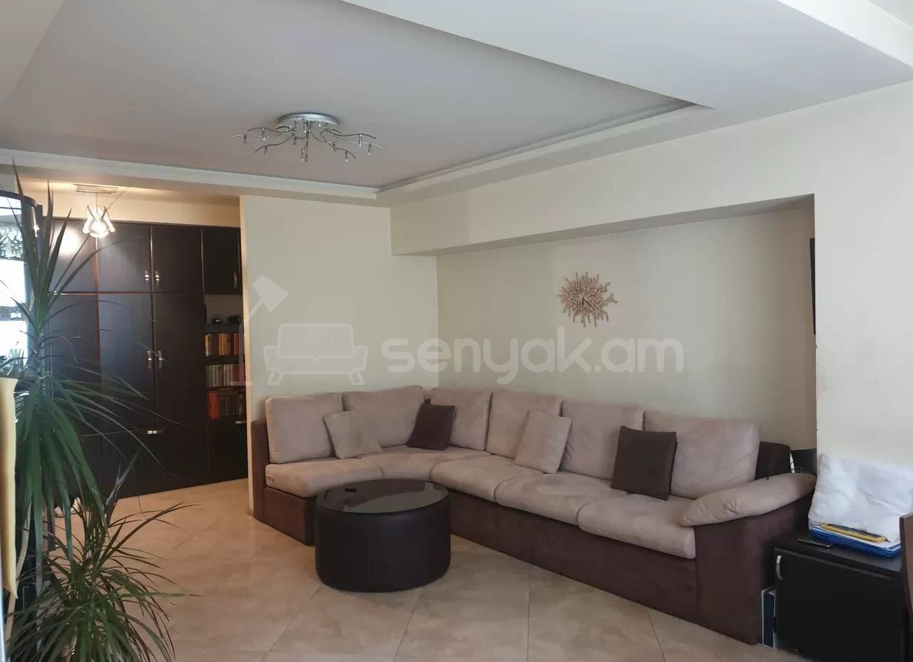 6 Սենյականոց Բնակարան Քարե Շենքում, 183քմ, 5/6 հարկ, Դիզայներական Վերանորոգված