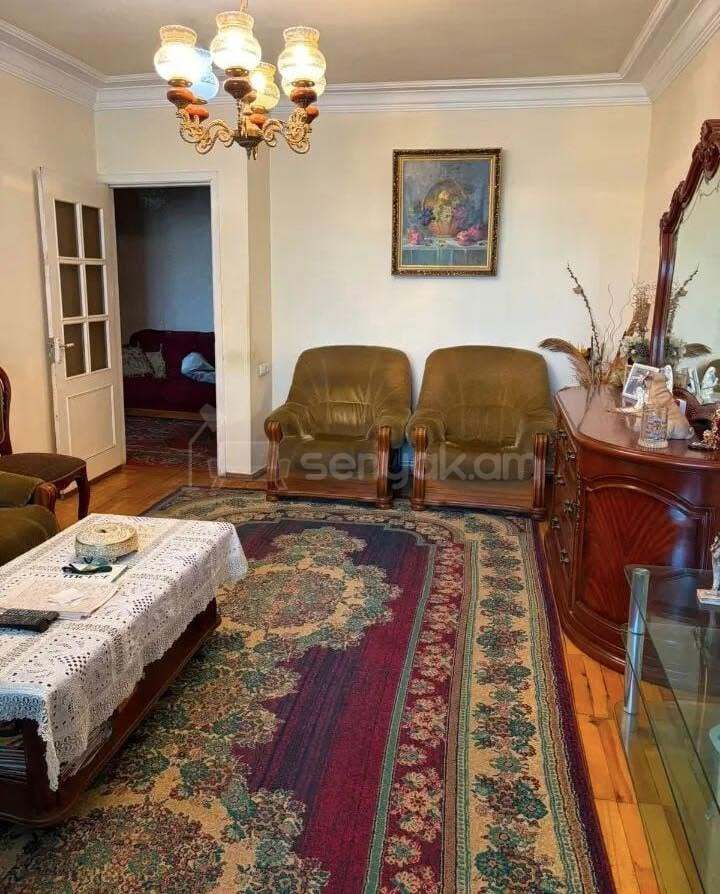 5 Սենյականոց Բնակարան Քարե Շենքում, 134քմ, 5/5 հարկ, Նորմալ Վիճակում