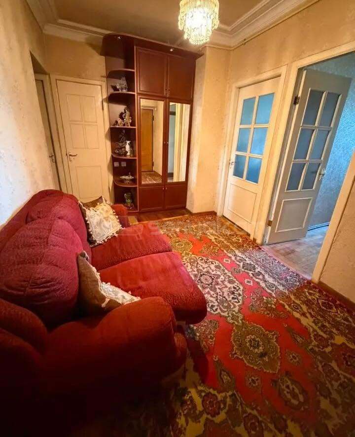 5 Սենյականոց Բնակարան Քարե Շենքում, 134քմ, 5/5 հարկ, Նորմալ Վիճակում