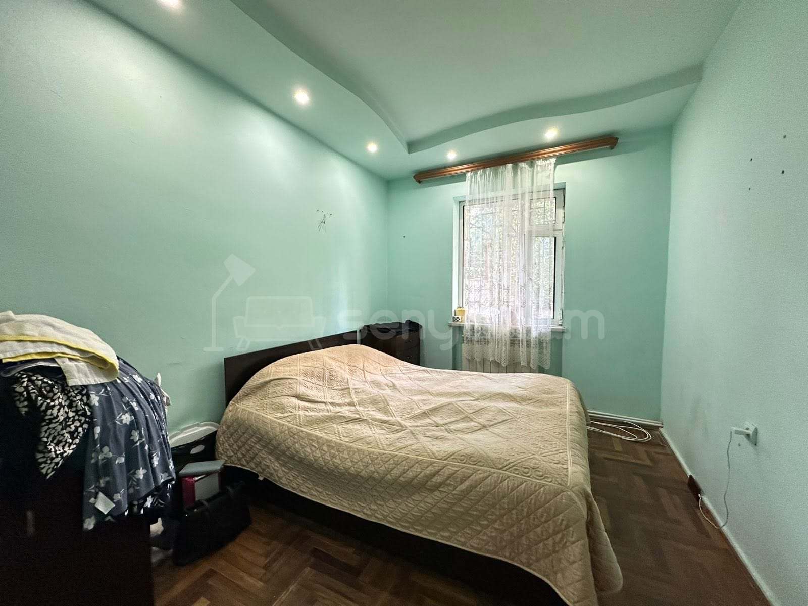 4 Սենյականոց Բնակարան, 80քմ, 1/9 հարկ, Նորմալ Վիճակում