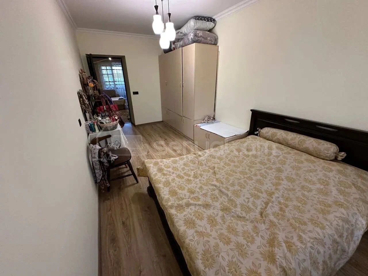 3 Սենյականոց Բնակարան Քարե Շենքում, 70քմ, 4/4 հարկ, Նորմալ Վիճակում