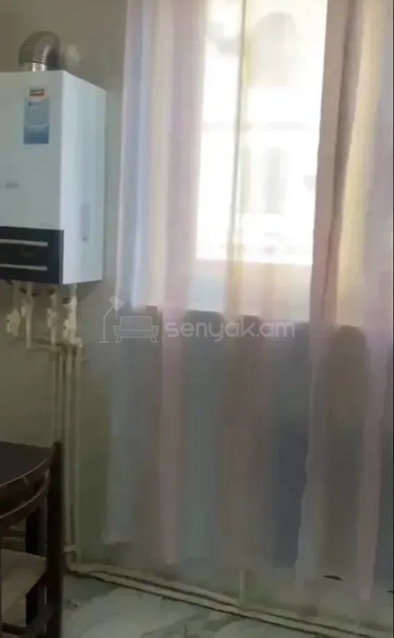 1 Սենյականոց Բնակարան Քարե Շենքում, 51քմ, 2/11 հարկ, Կապիտալ Վերանորոգված, Կահավորված