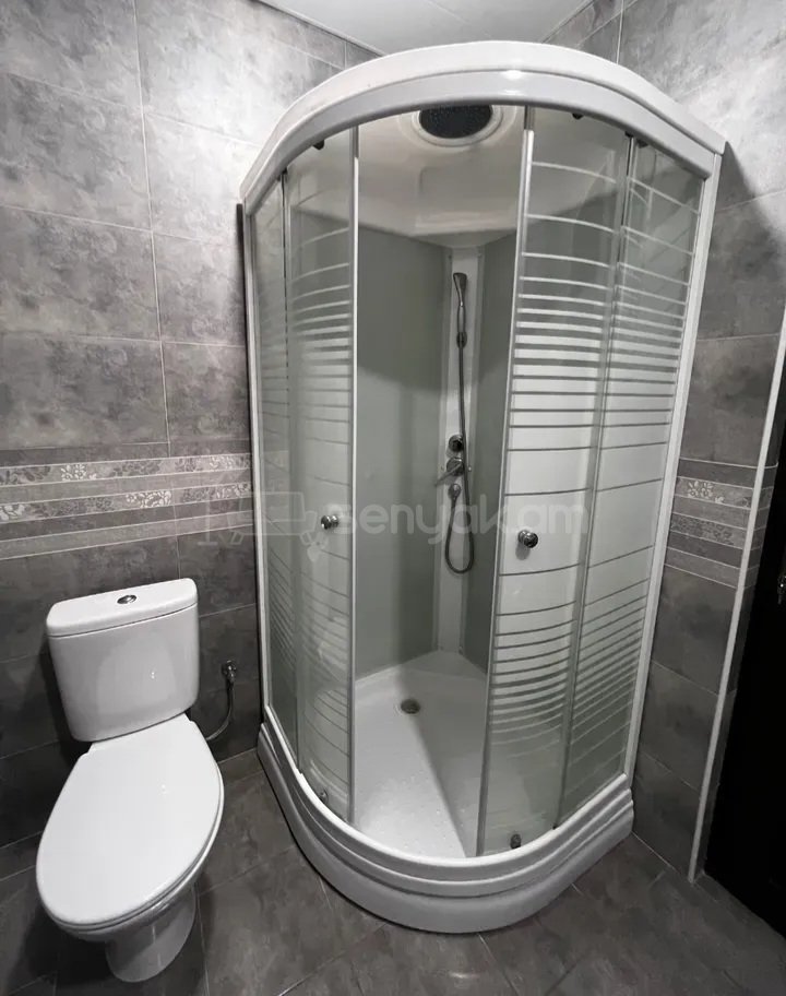 3 Սենյականոց Բնակարան Քարե Շենքում, 96քմ, 8/14 հարկ, Կապիտալ Վերանորոգված, Կահավորված