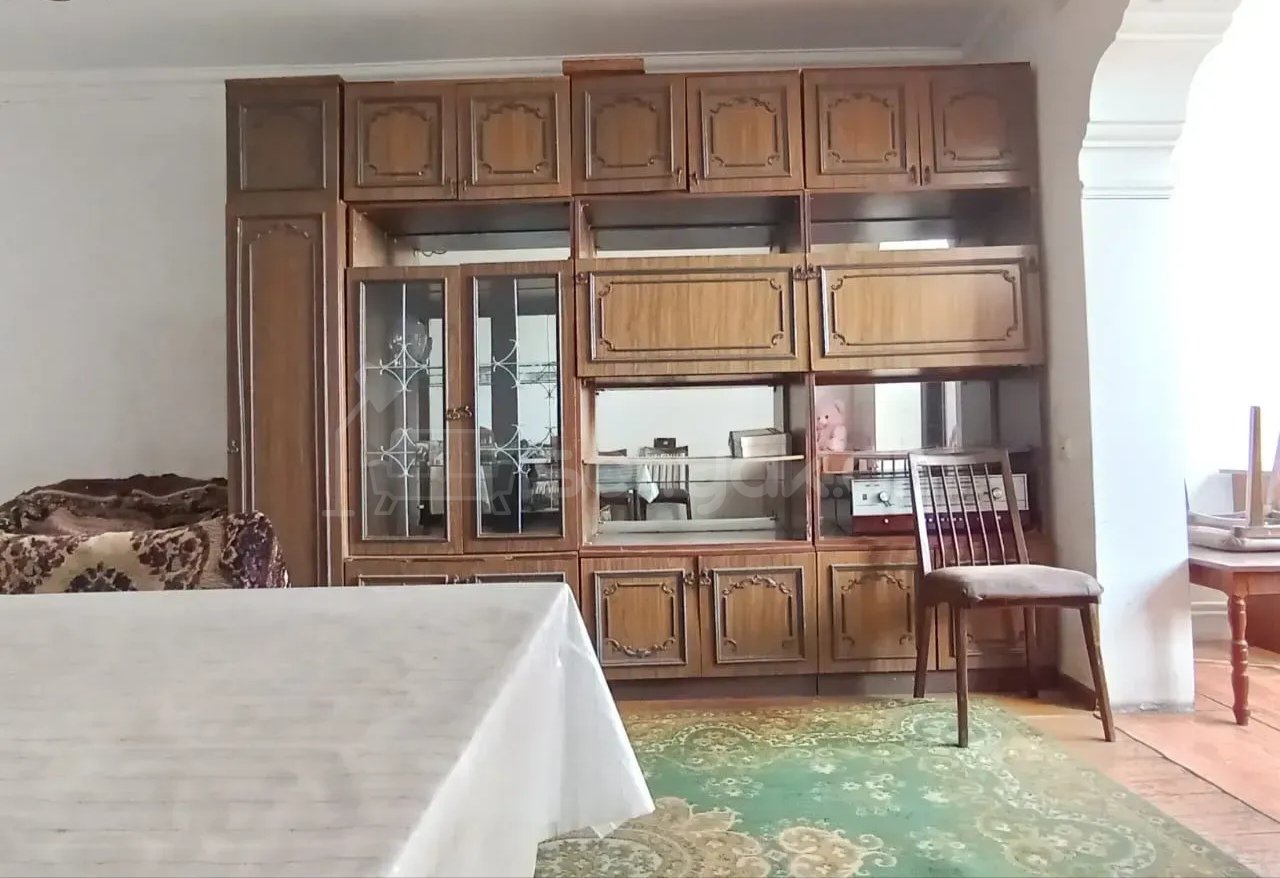 3 Սենյականոց Բնակարան, 80քմ, 9/9 հարկ, Նորմալ Վիճակում, Մասամբ Կահավորված