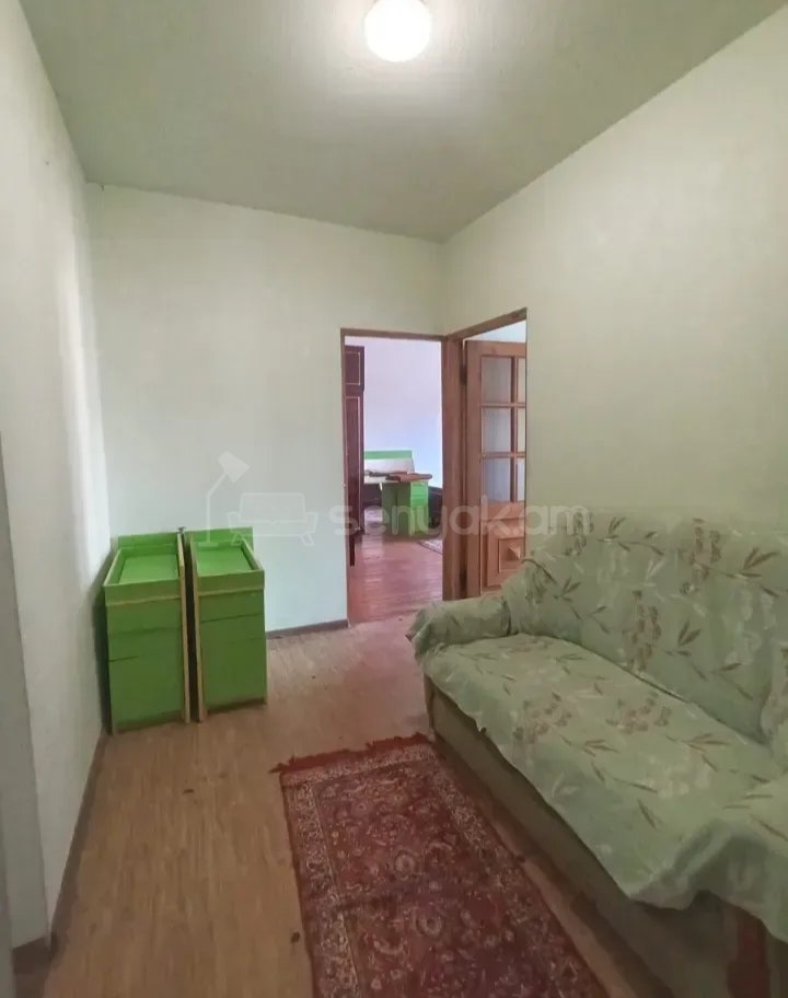 3 Սենյականոց Բնակարան, 80քմ, 9/9 հարկ, Նորմալ Վիճակում, Մասամբ Կահավորված
