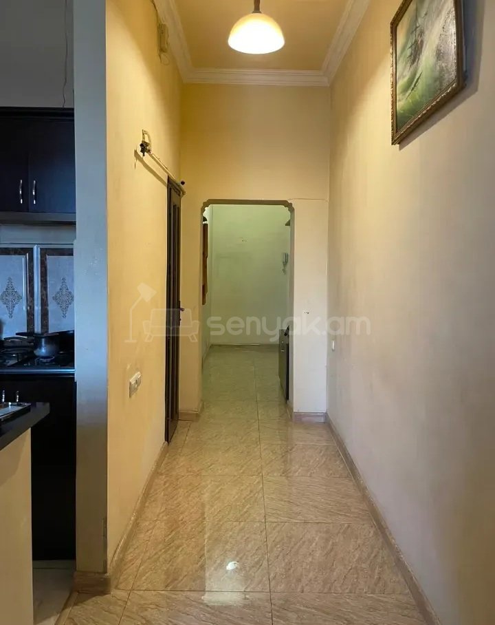 3 Սենյականոց Բնակարան Քարե Շենքում, 70քմ, 5/5 հարկ, Կապիտալ Վերանորոգված, Կահավորված