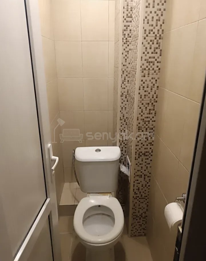 2 Սենյականոց Բնակարան Քարե Շենքում, 58քմ, 6/9 հարկ, Նորմալ Վիճակում, Կահավորված