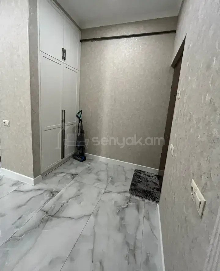 3 Սենյականոց Բնակարան Նորակառույցում, 74քմ, 6/18 հարկ, Դիզայներական Վերանորոգված, Կահավորված