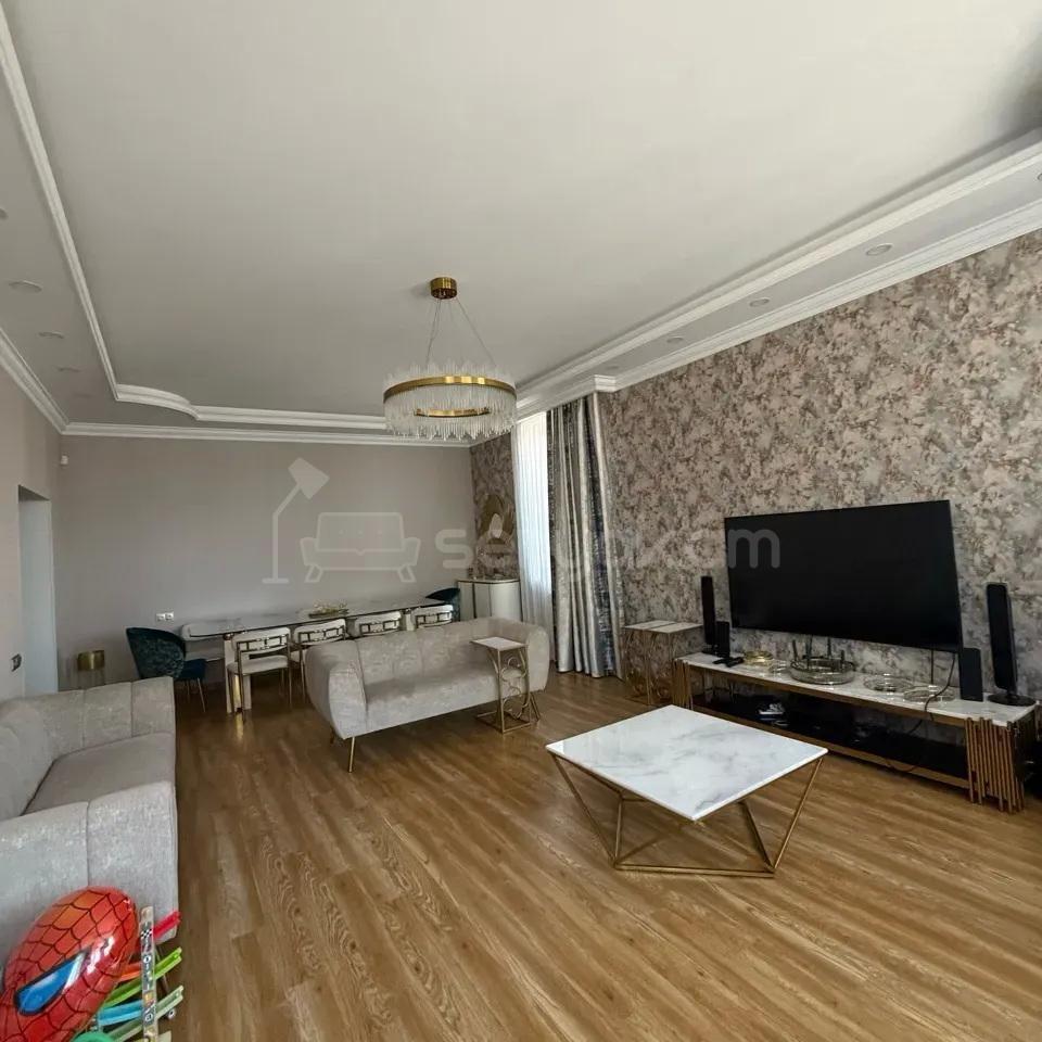 5 Սենյականոց Շքեղ Առանձնատուն, 203քմ, Ավտոտնակով