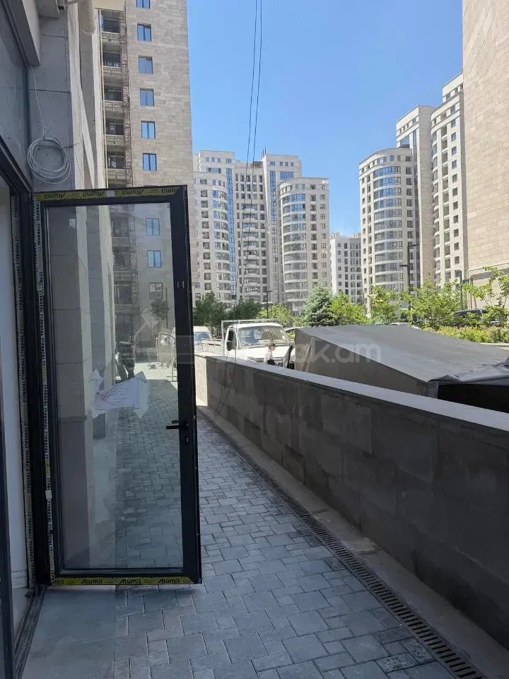2 Սենյականոց Բնակարան Նորակառույցում, 70քմ, 5/22 հարկ, Զրոյական Վիճակում