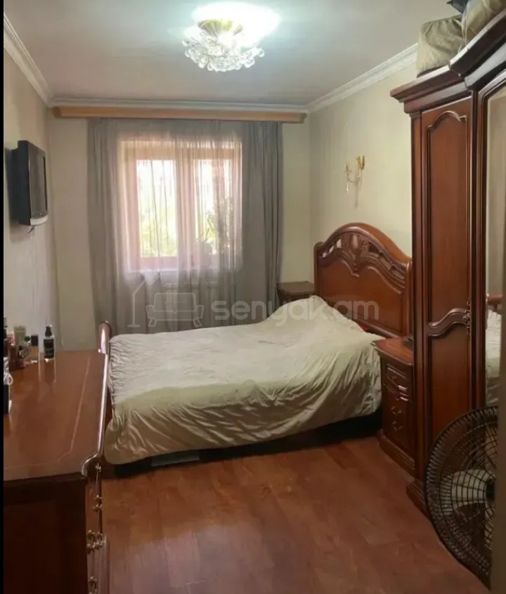 3 Սենյականոց Բնակարան Քարե Շենքում, 73քմ, 3/4 հարկ, Կոսմետիկ Վերանորոգված