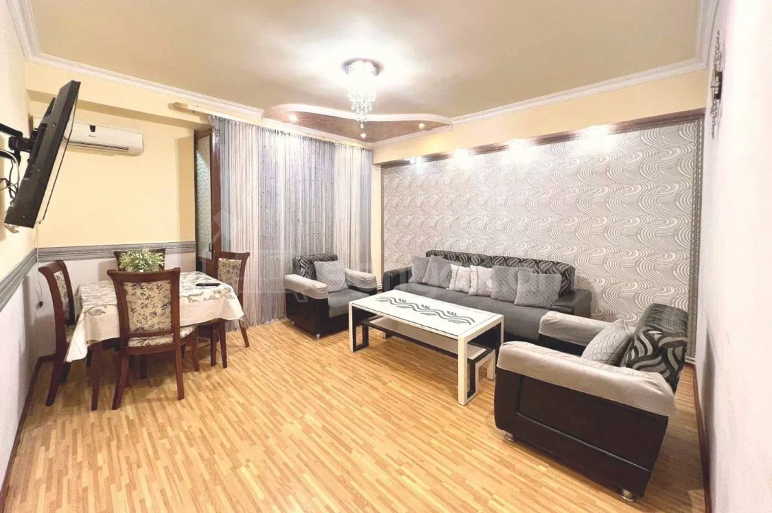 4 Սենյականոց Բնակարան, 90քմ, 2/9 հարկ, Կապիտալ Վերանորոգված, Կահավորված, Արևկող