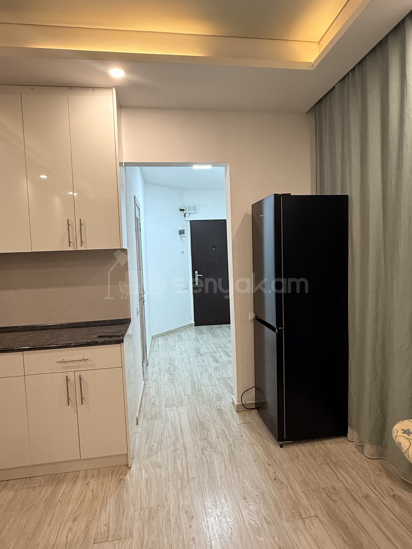 2 Սենյականոց Բնակարան Նորակառույցում, 50քմ, 2/4 հարկ, Կապիտալ Վերանորոգված, Կահավորված