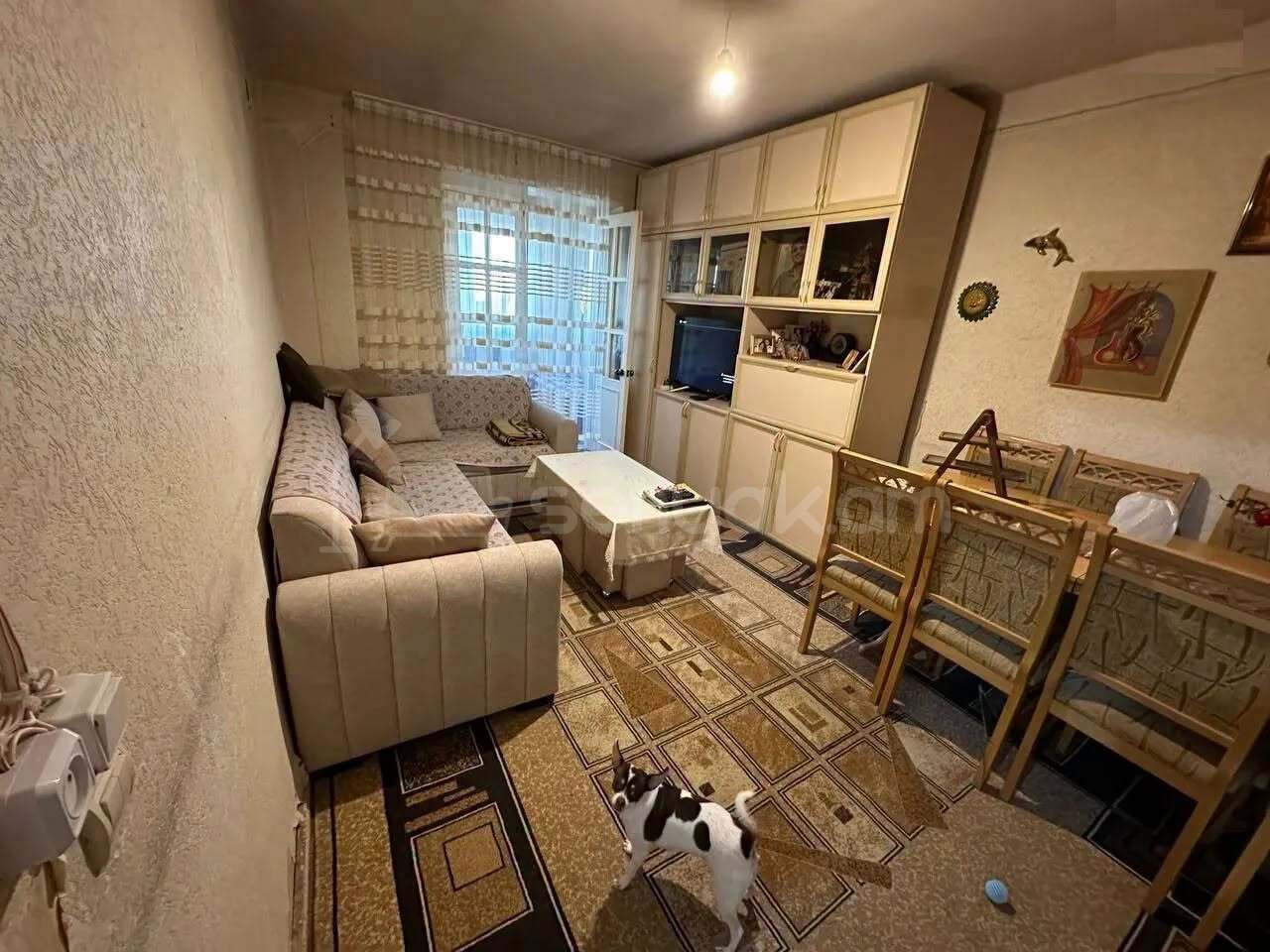 3 Սենյականոց Բնակարան Քարե Շենքում, 70քմ, 4/4 հարկ, Նորմալ Վիճակում