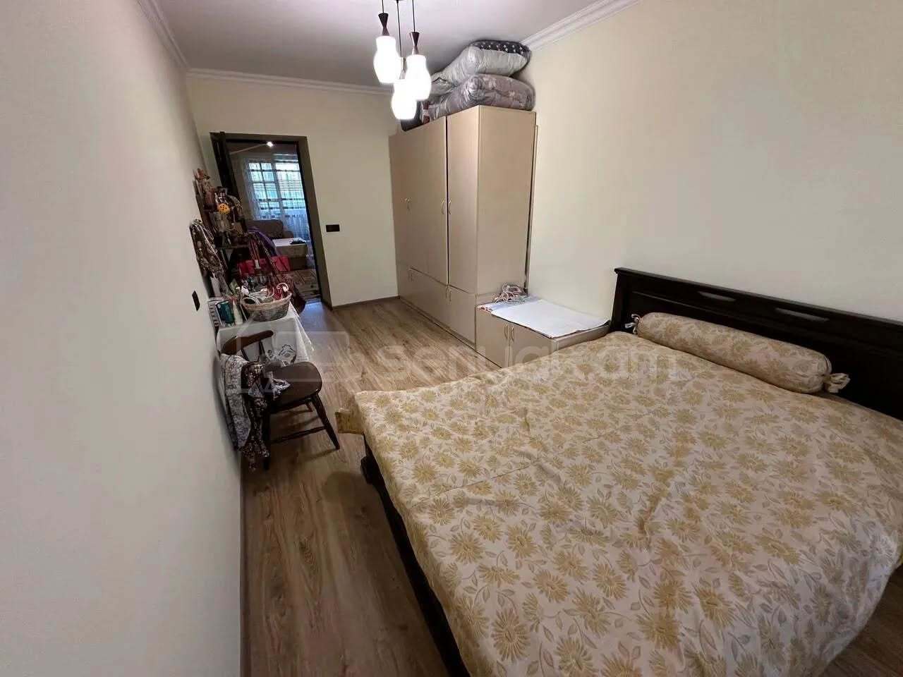 3 Սենյականոց Բնակարան Քարե Շենքում, 70քմ, 4/4 հարկ, Նորմալ Վիճակում