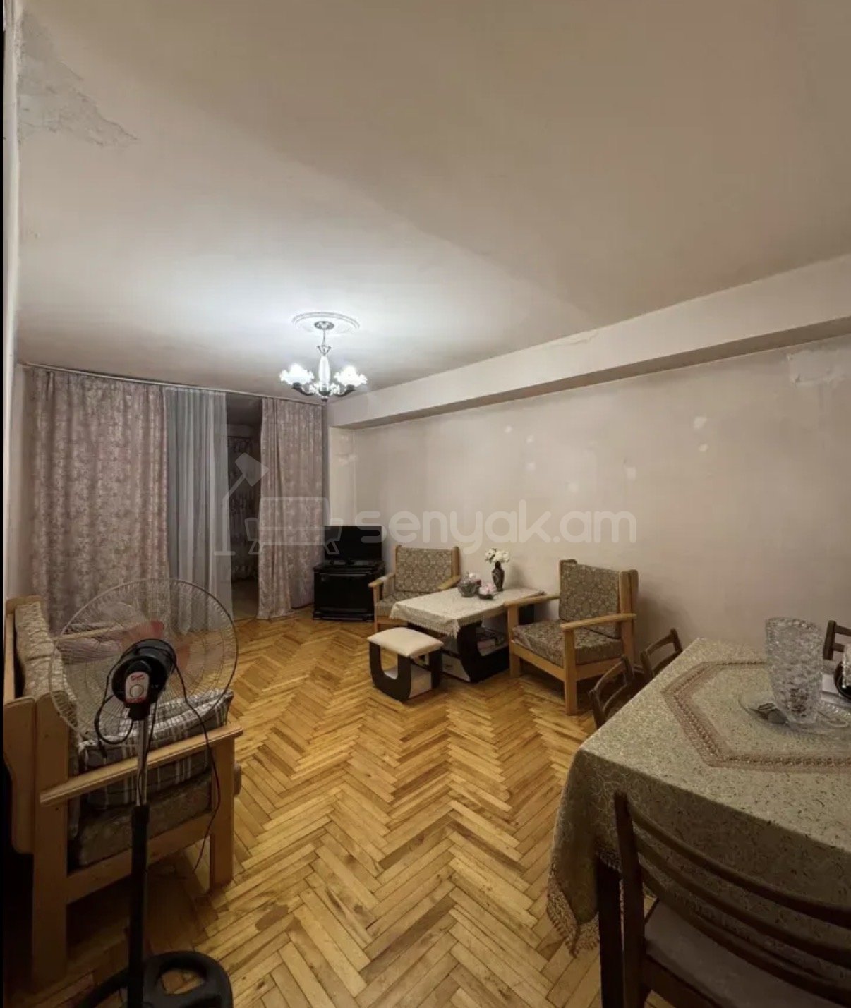 3 Սենյականոց Բնակարան, 63քմ, 6/9 հարկ, Նորմալ Վիճակում, Կահավորված, Արևկող