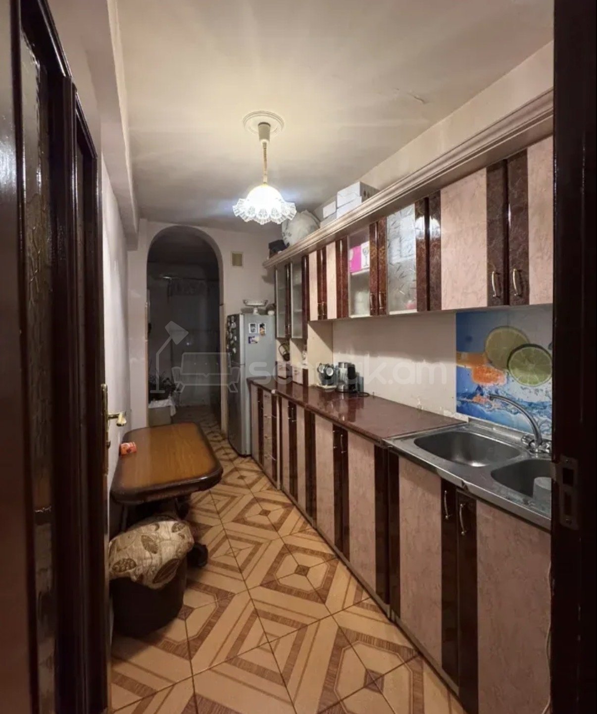 3 Սենյականոց Բնակարան, 63քմ, 6/9 հարկ, Նորմալ Վիճակում, Կահավորված, Արևկող