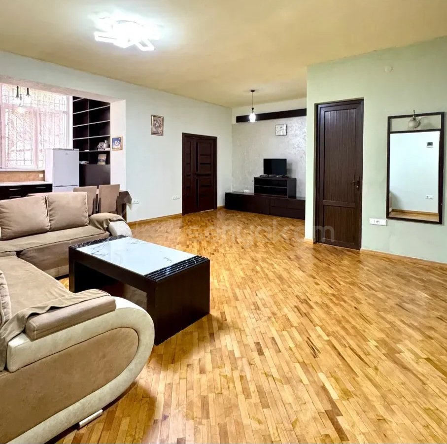 2 Սենյականոց Բնակարան Քարե Շենքում, 60քմ, 1/5 հարկ, Կապիտալ Վերանորոգված, Կահավորված