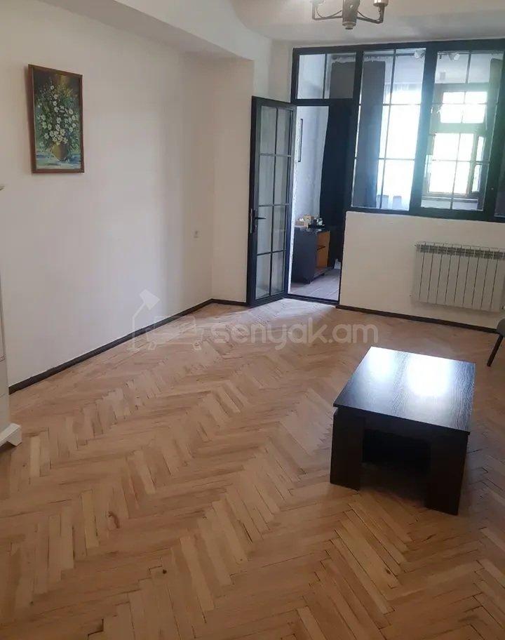 2 Սենյականոց Բնակարան Քարե Շենքում, 67քմ, 4/10 հարկ, Կապիտալ Վերանորոգված, Կահավորված