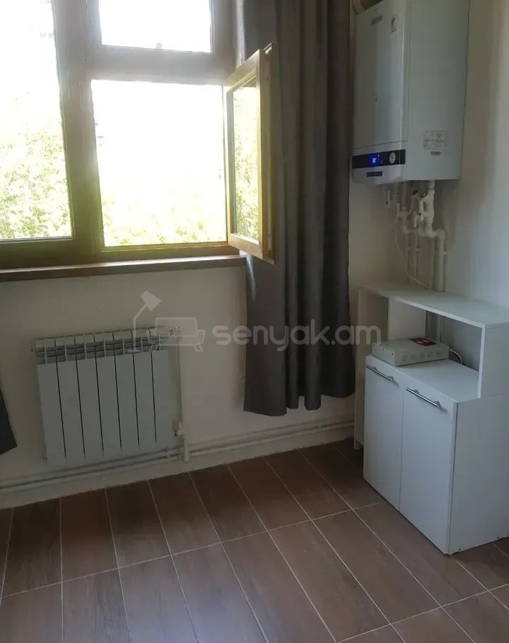 2 Սենյականոց Բնակարան Քարե Շենքում, 67քմ, 4/10 հարկ, Կապիտալ Վերանորոգված, Կահավորված