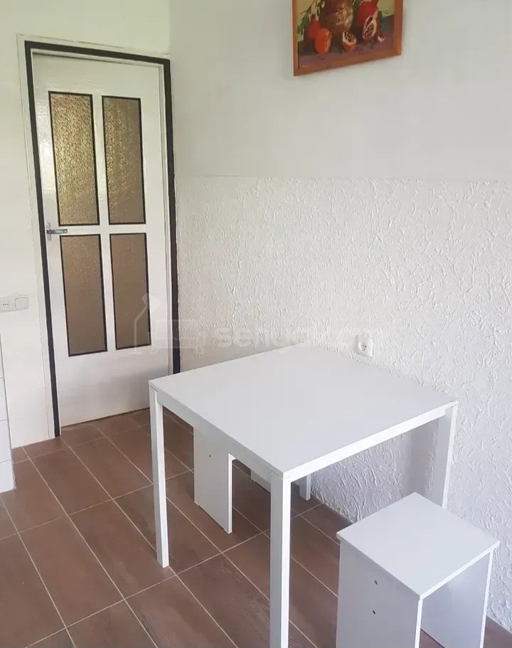 2 Սենյականոց Բնակարան Քարե Շենքում, 67քմ, 4/10 հարկ, Կապիտալ Վերանորոգված, Կահավորված