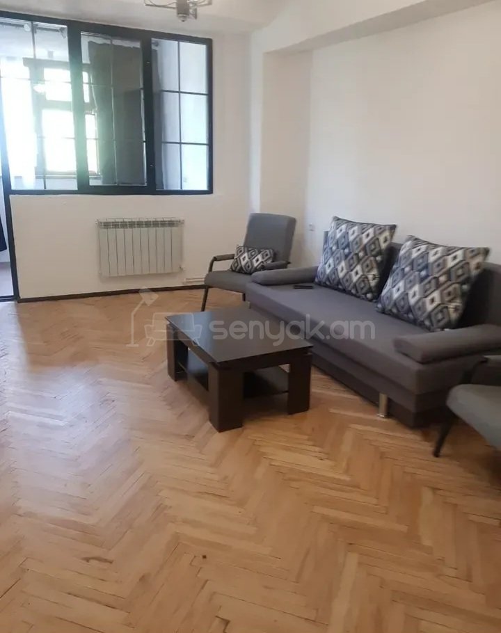 2 Սենյականոց Բնակարան Քարե Շենքում, 67քմ, 4/10 հարկ, Կապիտալ Վերանորոգված, Կահավորված