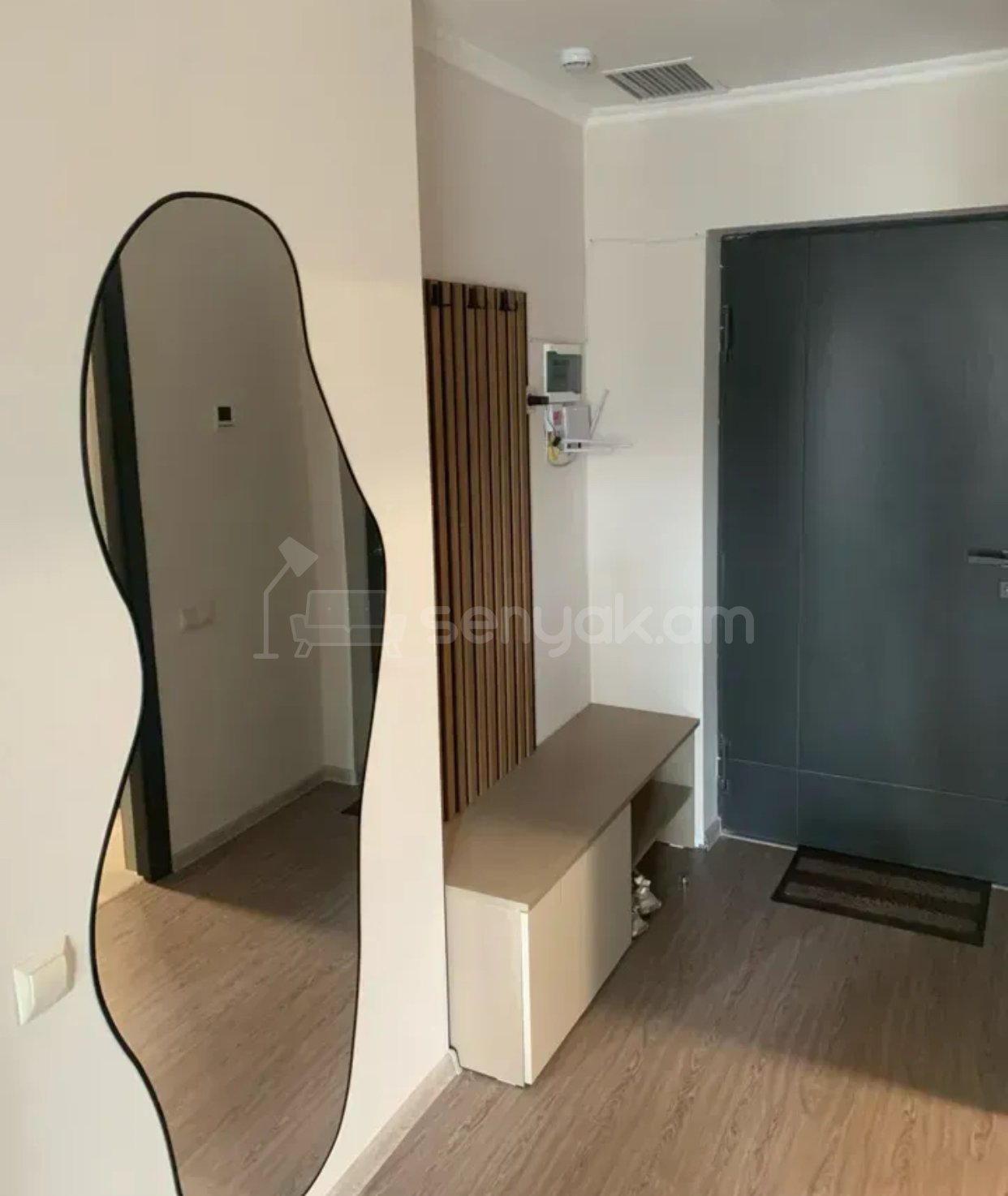 1 Սենյականոց Բնակարան, 42քմ, 5/9 հարկ, Դիզայներական Վերանորոգված