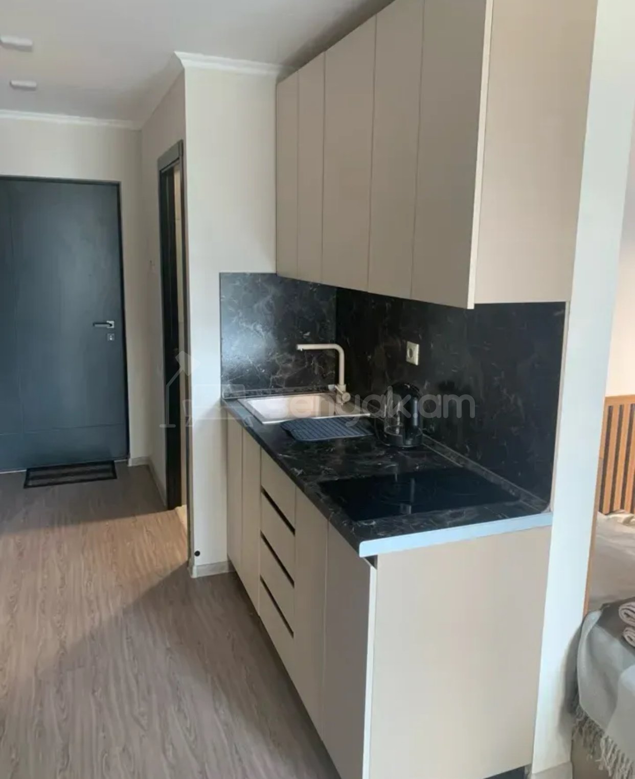 1 Սենյականոց Բնակարան, 42քմ, 5/9 հարկ, Դիզայներական Վերանորոգված