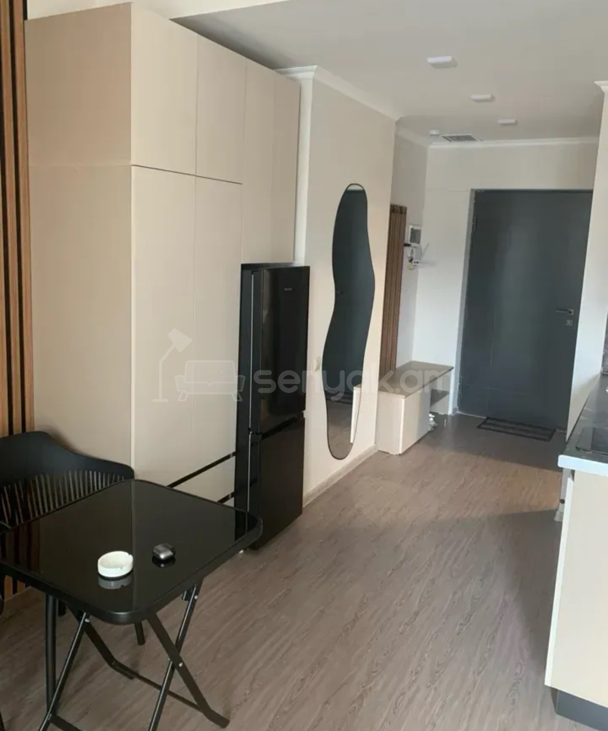 1 Սենյականոց Բնակարան, 42քմ, 5/9 հարկ, Դիզայներական Վերանորոգված