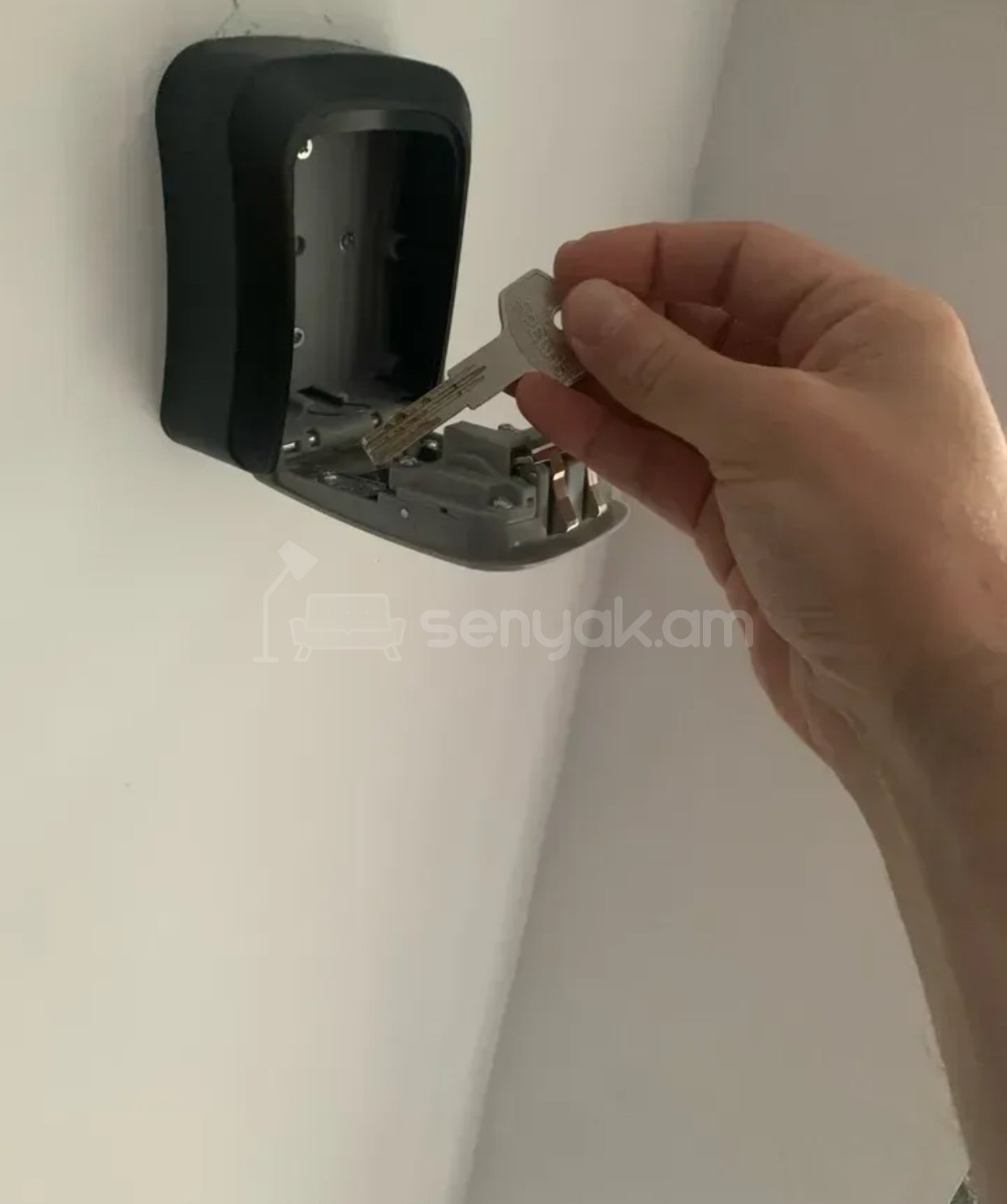1 Սենյականոց Բնակարան, 42քմ, 5/9 հարկ, Դիզայներական Վերանորոգված