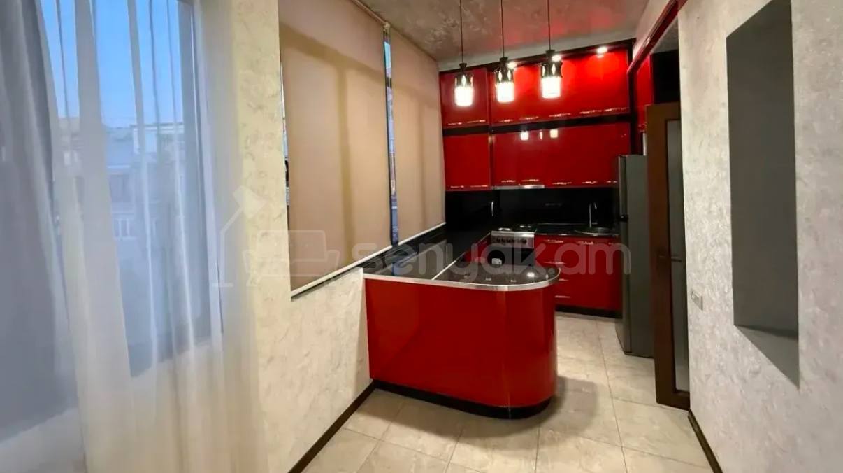 2 Սենյականոց Բնակարան Քարե Շենքում, 60քմ, 4/4 հարկ, Կապիտալ Վերանորոգված, Կահավորված